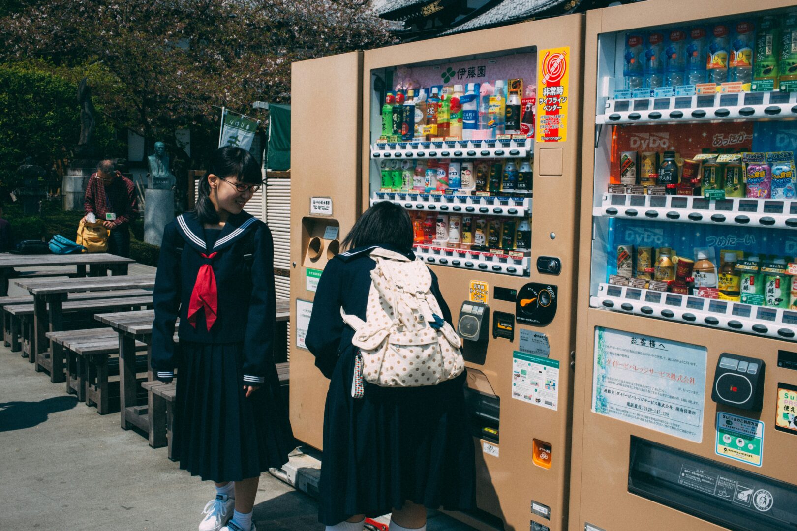 1.なぜ海外には“あの自販機”がないのか？グローバル視点で見る違い