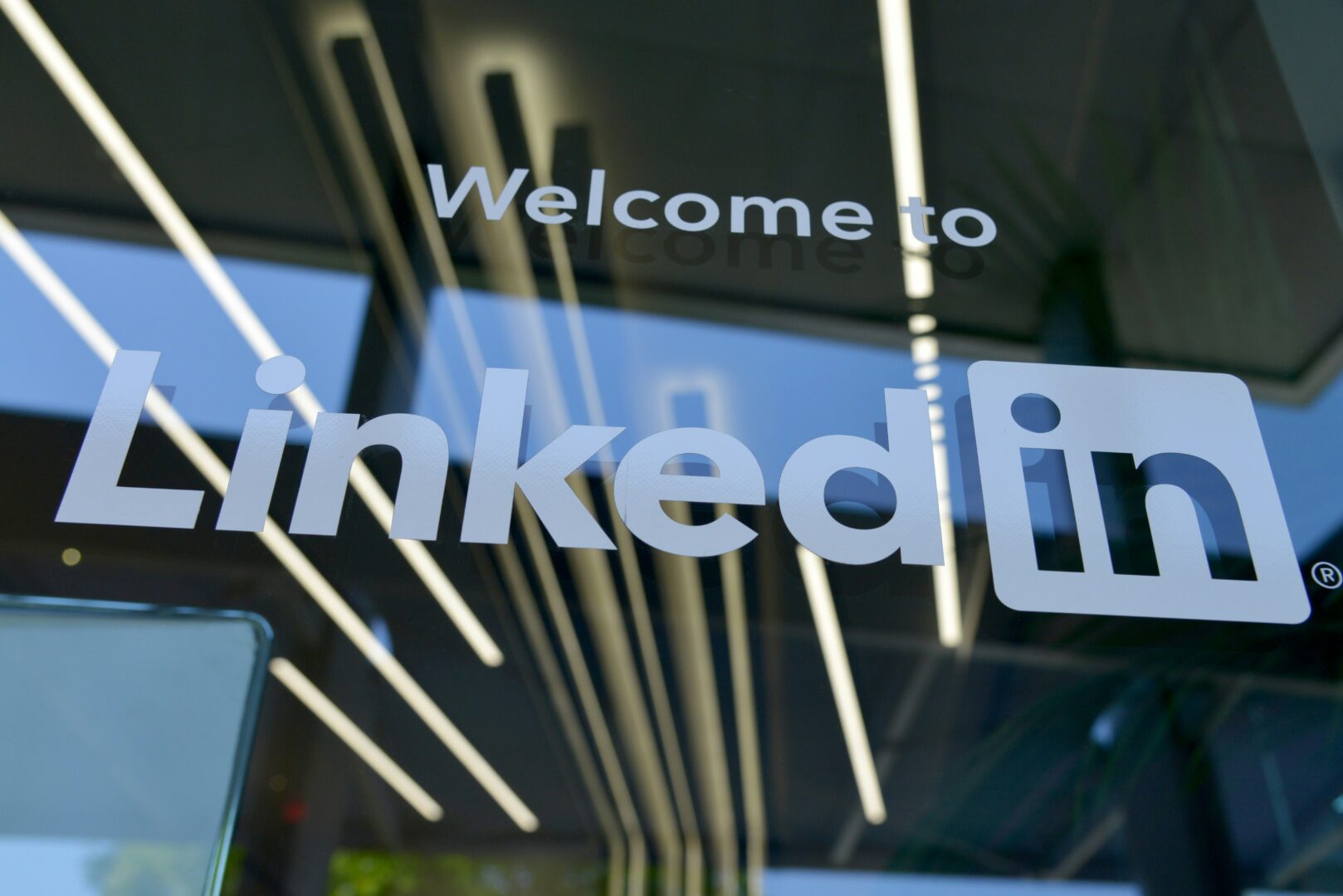 3. LinkedInを活用した信頼構築と営業活動