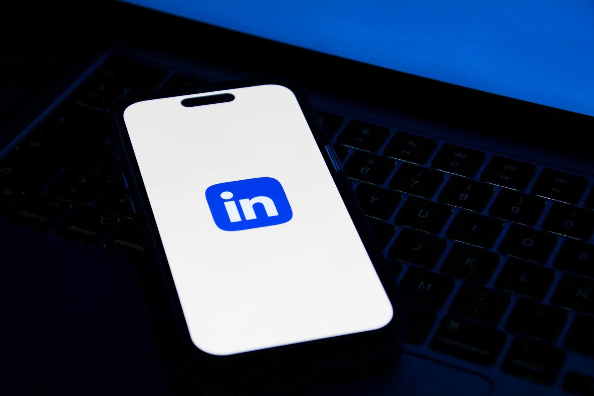 2.LinkedIn Sales Navigatorの基本機能と事実に基づく活用ポイント