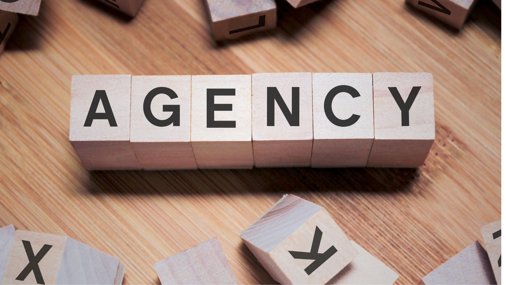 linkedin広告費用：8. 広告代理店に依頼する場合の費用と選び方